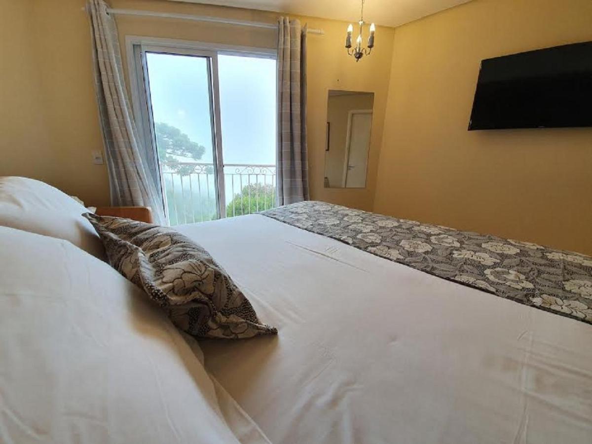 Suites E Chales Com Hidro Lareira E Ar Condicionado Villa Hegus Campos do Jordão Εξωτερικό φωτογραφία