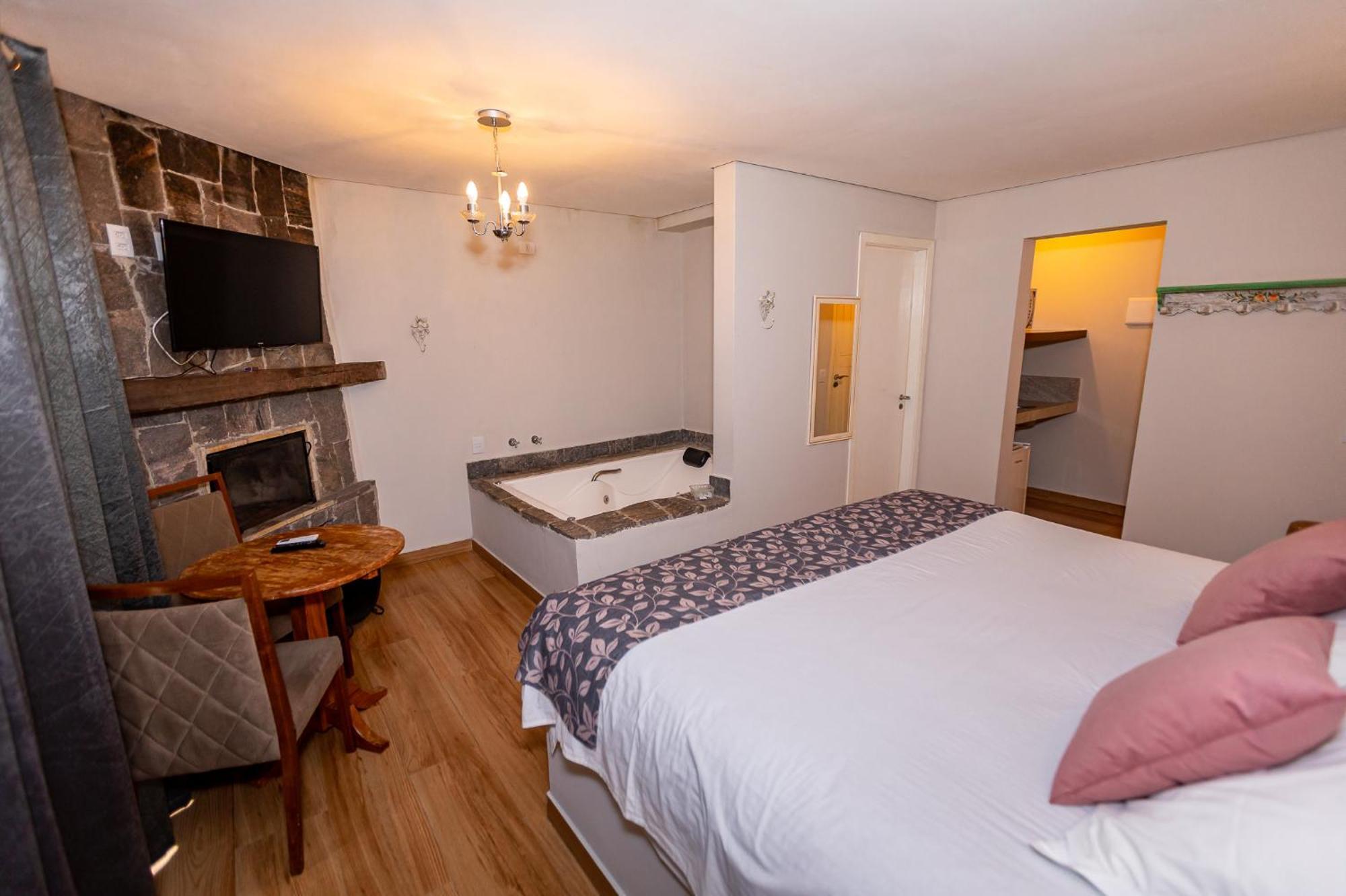 Suites E Chales Com Hidro Lareira E Ar Condicionado Villa Hegus Campos do Jordão Εξωτερικό φωτογραφία